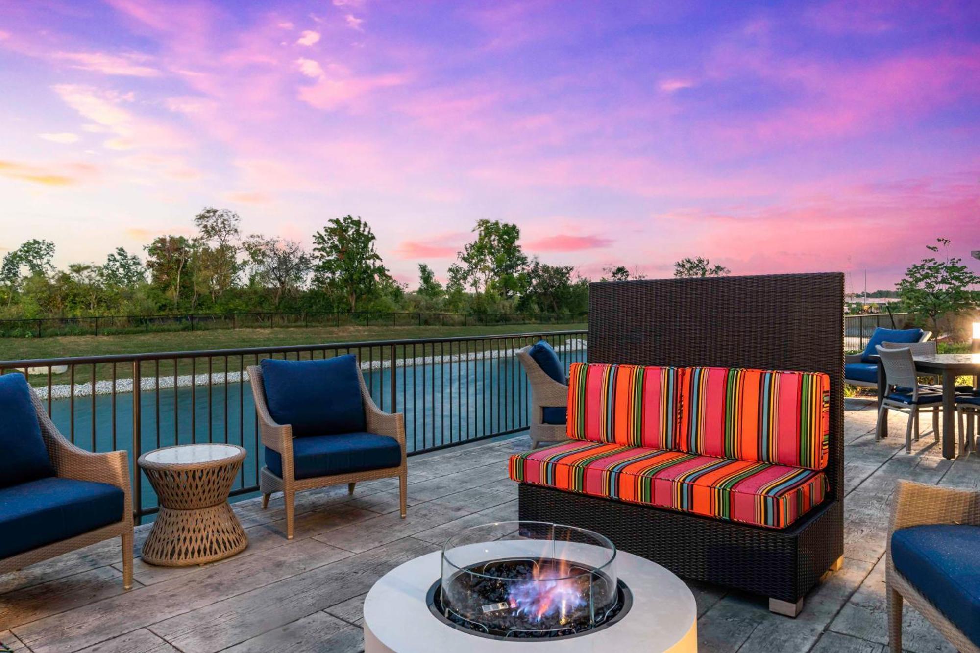 Home2 Suites By Hilton Fort Wayne North Sunnybrook Acres Exterior photo